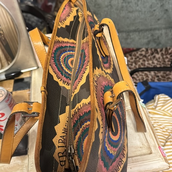 Unique pure designed by Ripani a European brand - Picture 4 of 6